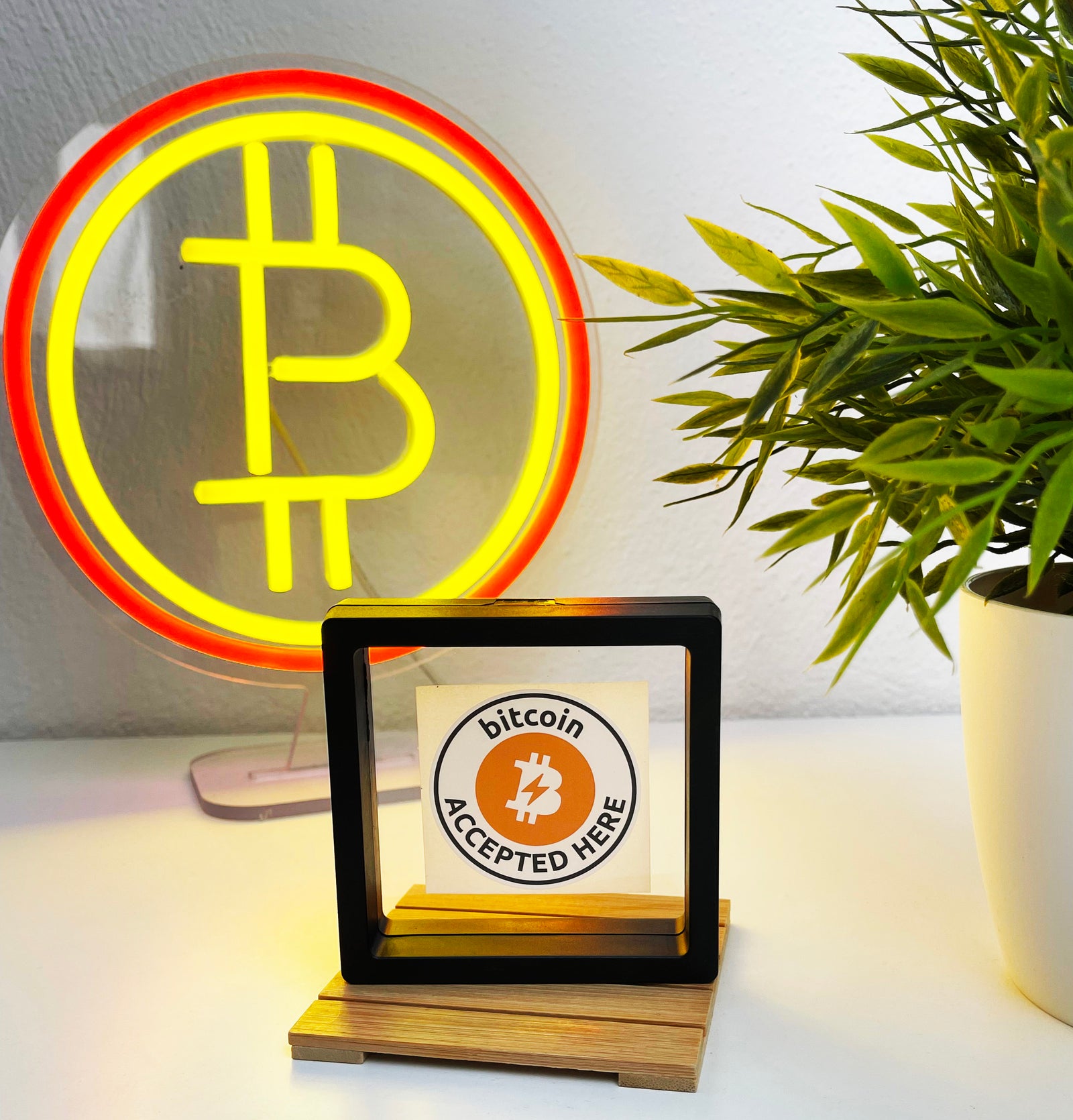 Bitcoin Accepted Here - Circle Sticker 50mm