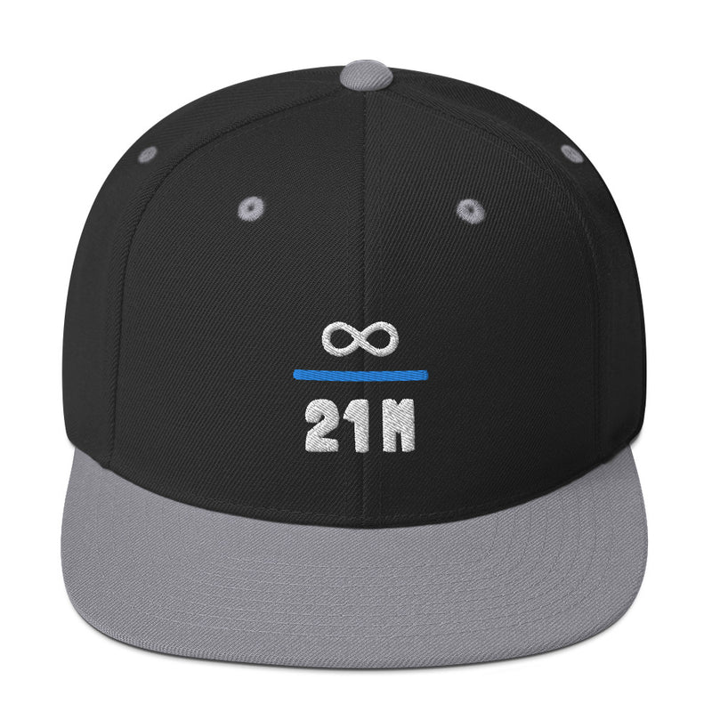 Infinity Divided by 21 Mio Knut Svanholm Structured Snapback Cap with Flat Brim